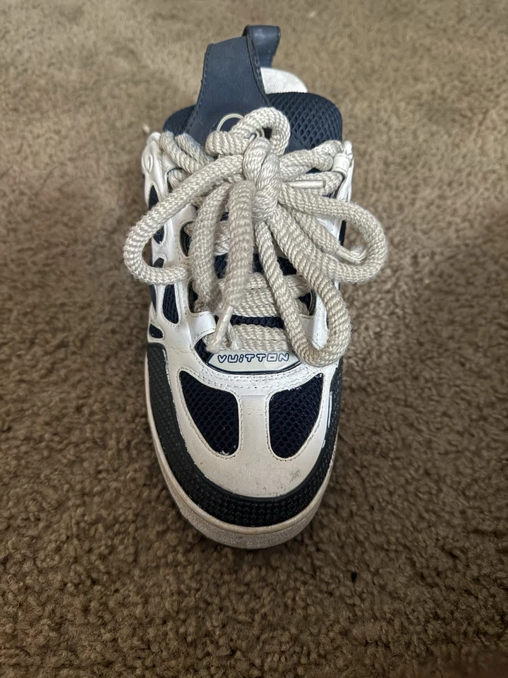 Louis Vuitton - Image 1 of 1