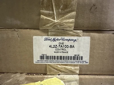 NEW, OEM Ford 4L2Z-7A100-BA Valve body 2007 Ford Explorer Sport Trac - Image 1 of 4