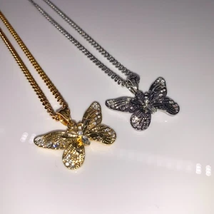 Mini cadena colgante de diamantes de acero inoxidable mariposa de oro/plata de 18 quilates - Imagen 1 de 3