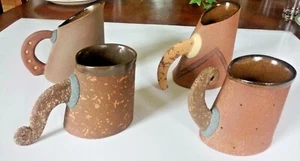 JOHNSTON schöner seltener 4er Set Keramik Kaffeebecher einzigartige Griffe signiert Rarität  - Bild 1 von 10