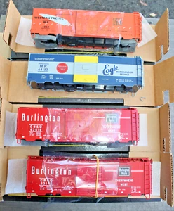 4 Weaver Boxcars Freight Car Body Shells WP MP Burlington - Picture 1 of 5