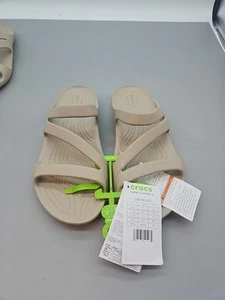 Womens Crocs Kadee II Sandals Size 7 Khaki Hiking New - Picture 1 of 3