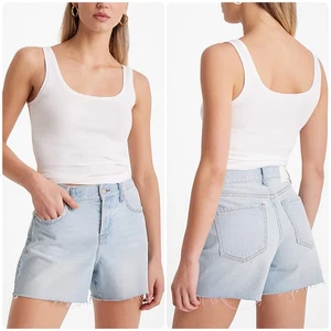 Express High Waisted Midi Light Wash Shorts Gr. 4/27 - Bild 1 von 11