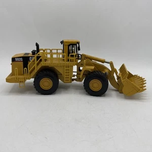 Caterpillar 992G Wheel Loader by Norscot 1:50 Diecast Model - Picture 1 of 8