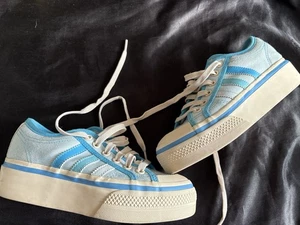 ZAPATOS: ZAPATOS ADIDAS PARLEY NIZZA AZUL Y BLANCO TALLA US 4 UK 3.5 - Imagen 1 de 15