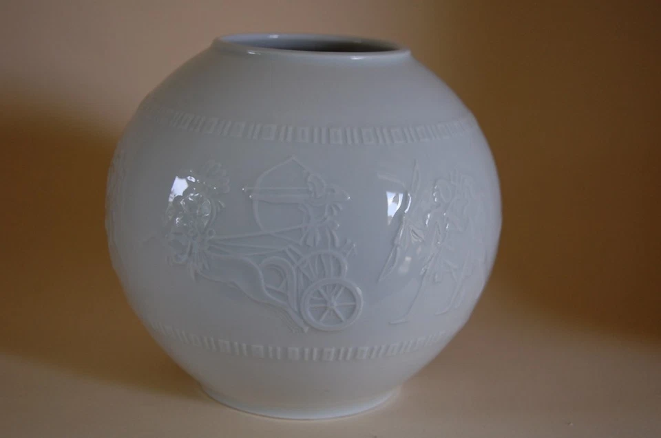 Vase 14cm Alka Kunst Relief Antike weiss Alboth Kaiser - Bild 1 von 1