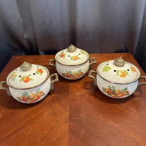 Vintage Emaille Simmertopf mit Messinggriffen Obst Design belüftet 3er Set - Bild 1 von 15