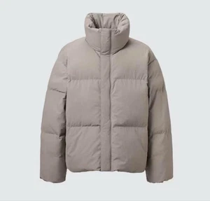 Chaqueta Uniqlo U Acolchada Volumen Nylon Peso Medio Usada, Sin Grandes Defectos - Imagen 1 de 10