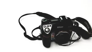 Nikon Coolpix E8400 8.0 Mega Pixels Digital Camera ED - Untested - Picture 1 of 10