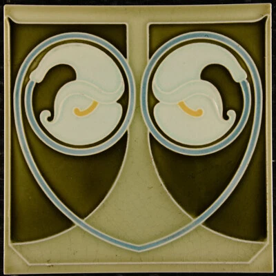 Attractive Original  Art Nouveau tile C 1900 Boizenburg Geometric design - Image 1 of 2
