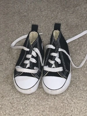 Botines de cuna Converse Chuck Taylor Star Hi Top bebé/niño pequeño 8J231 talla 4 suaves Foto 1 de 4