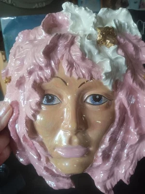 Handmade ladie's face wall plaque in highly glazed pearlescent finish - Image 1 of 4
