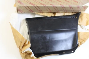 Neu Toyota Carina II Leiste Schutz Beplankung HINTEN RECHTS RH Trim 5215220100 - Picture 1 of 2
