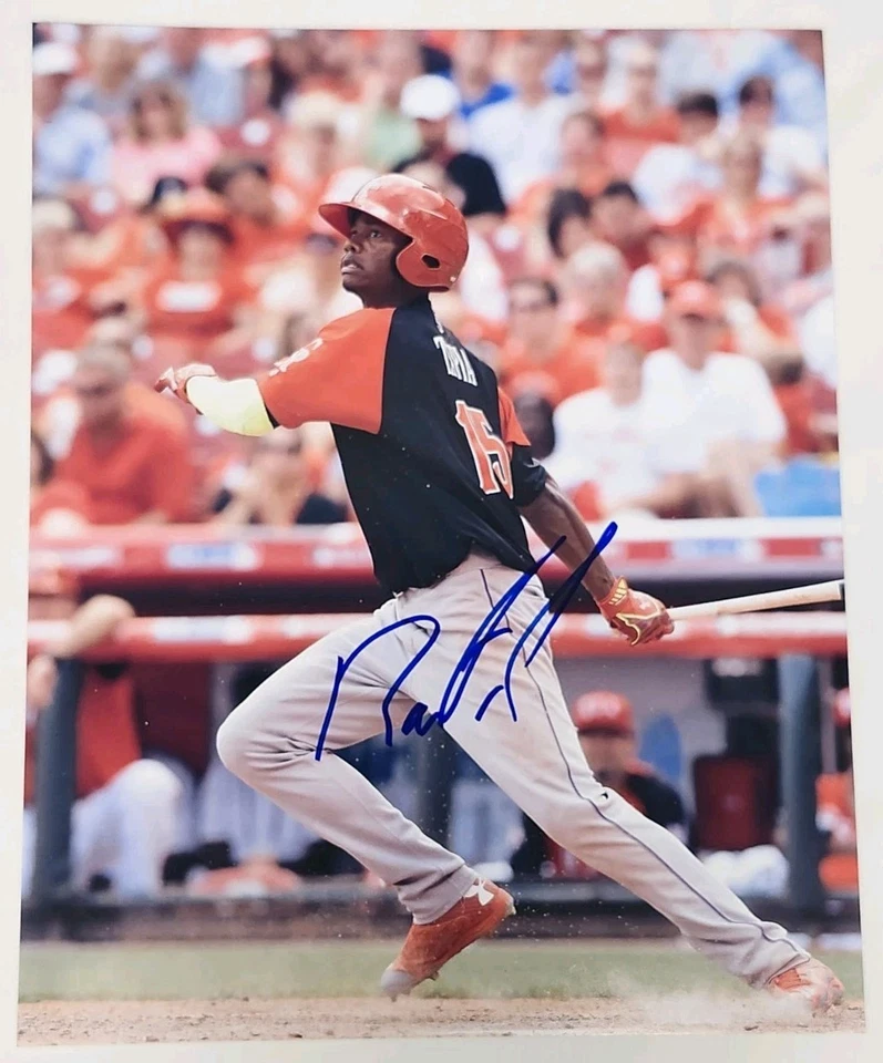 Foto firmada autografiada por Raimel Tapia 8x10 Rockies  Foto 1 de 1