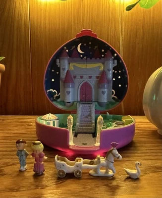 Polly Pocket 1992 Vintage Bluebird Starlight Light-up Castle 💯 Complete w/Swan - Image 1 of 4