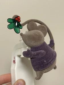 HOLIDAY MISTLETOE MOUSE WALLFLOWER PLUG! Lila Pullover Bath & Body Works - Bild 1 von 6