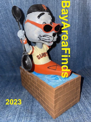 San Francisco Giants 2023 Lou Seal Splash Hits Counter Bobblehead 5/20 SF SGA Cover