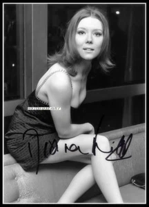 Diana Rigg, Autographed, Cotton Canvas Image. Limited Edition (DR-201) - Picture 1 of 1