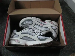 Women's NEW! Avia A217WWVQ Leather Athletic Walking Fitness Sneakers Shoe US 7.5 - Picture 1 of 7