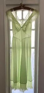 Camisón Vanity Fair verde vintage años 50 talla 32 estilo nailon 3-9-26 tul plisado - Imagen 1 de 19