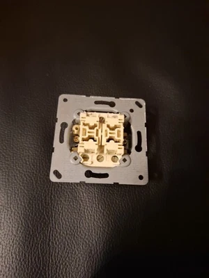 Jung Doppel Wechselschalter  5094 - Bild 1 von 2