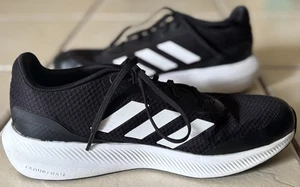 Mens Adidas Black And White Sneaker Size US7 UK6.5 - Imagen 1 de 8