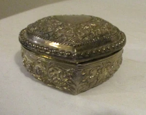 Portagioie vintage a forma di cuore placcato argento con fodera blu cobalto - Foto 1 di 4