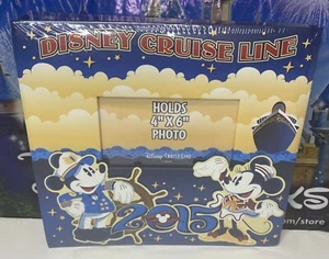 Disney Cruise Line DCL Mickey & Minnie 2015 Photo Album Holds 180 Photos NEW - Picture 1 of 3
