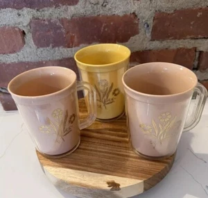 Vintage Insulated Coffee Mug Cups 80s Mom Mug Pink Yellow 10 oz Set of 3 - Picture 1 of 6