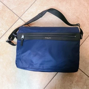 Michael Kors Men Messenger Indigo Crossbody Bag BB29 Nylon Magnetic Clasp - Picture 1 of 6