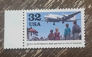 Scott #3211 Food Delivery to Berliners 32 Cent U.S. Postage Stamp 1998 MNH - Picture 1 of 2