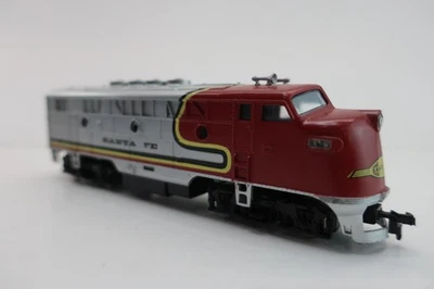 Model Power HO Scale Santa FE Diesel Locomotive - Tested Please Read - Image 1 of 4
