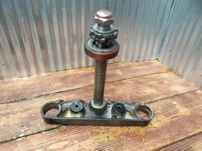 07-12 Kawasaki Vulcan Custom VN900C LOWER TRIPLE TREE STEERING STEM 44039-0062 - Image 1 of 4