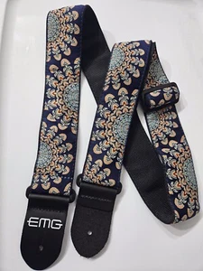 Schönes gemustertes Armband blau / gemustert. EMG - Bild 1 von 3
