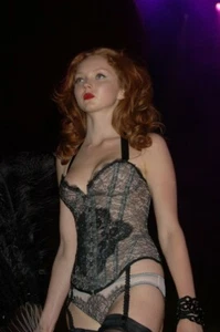 AGENT PROVOCATEUR RARE VINTAGE GRETCHEN KATE CORSET LARGE C/D & MEDIUM BRIEF NWT - Picture 1 of 9