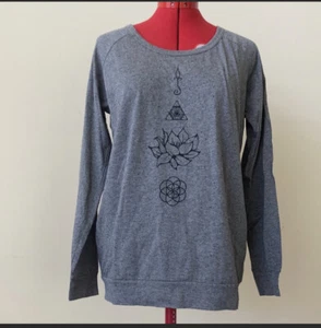 Nuevo con etiquetas Camisa de Yoga Sudadera Loto Obras de Arte Espiritual Prenda para el torso Pequeña Mangas Largas Gris - Imagen 1 de 3
