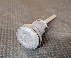 Vintage Passenger Car Trunk Lock Tumbler Cylinder - Bild 1 von 4