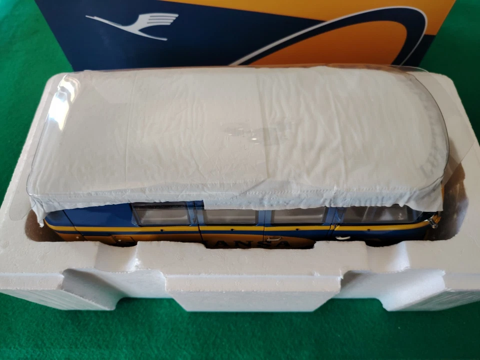 VOLKSWAGEN KOMBI LUFTHANSA 1957  SUNSTAR 1/12 RARE - Immagine 1 di 4