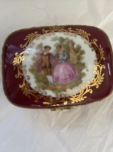 Vintage Limoges France Porcelain Fragonard Courting Couple Hinged Trinket Box - Picture 1 of 11