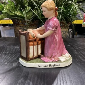 Norman Rockwell 1979 Niña Metiéndose en Muñecas #1002 Figura "Madrecita" - Imagen 1 de 5