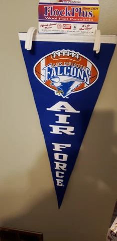 AIR FORCE FALCONS WOOL VINTAGE NCAA FELT PENNANT 11/11/21 Cover