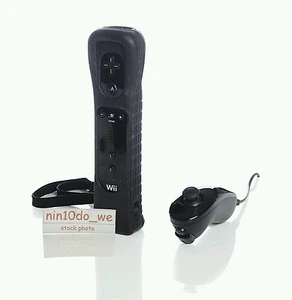 BLACK GENUINE NINTENDO Wii/Wii U REMOTE MOTIONPLUS OFFICIAL NUNCHUCK CONTROLLER - Picture 1 of 1