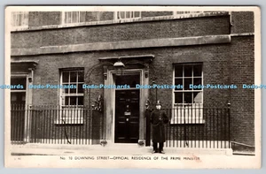 R747639 Downing Street Offizielle Residenz des Premierministers Tuck RP - Bild 1 von 4