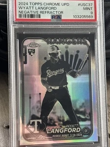 2024 Topps Chrome Update Wyatt Langford Negative Refractor #USC37 PSA 9 MINT RC - Bild 1 von 3