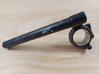 (D) Clip izquierdo Honda CBR 900 RR Fireblade 1996-1997 (CBR900RR SC33) Foto 1 de 4