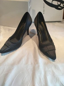 NINE WEST STAIN BLACK SHOES SIZE 4 - Picture 1 of 10
