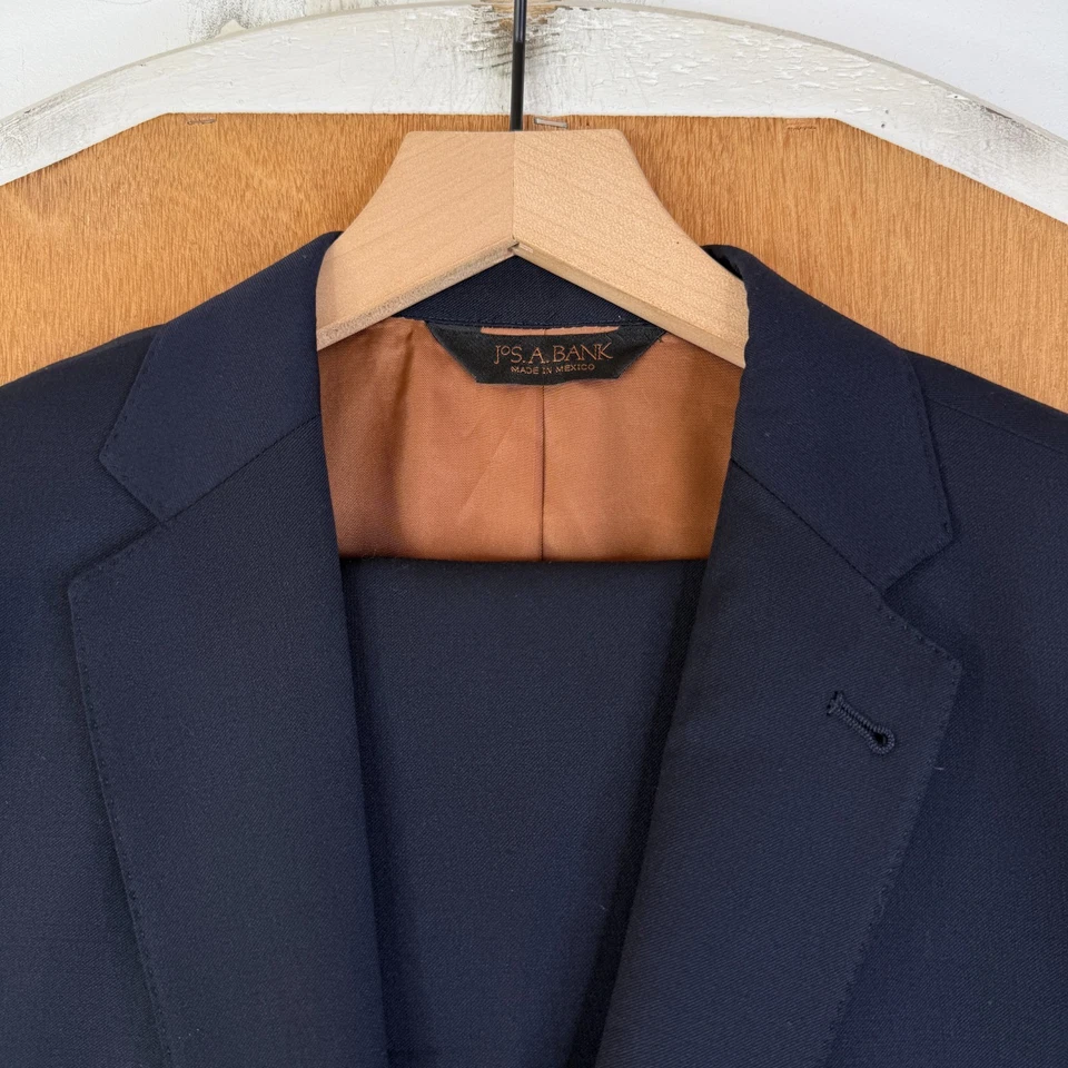 Jos A Bank Suit Mens 39R Navy Blue 2 Button Slim Fit 100% Wool Pants 32x28 Flat - Image 1 of 4