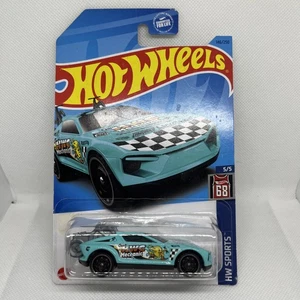 2023 Hot Wheels Rise 'N Climb Treasure Hunt 146/250 HW Sports 5/5 - Picture 1 of 3
