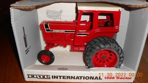 ERTL 1/16 INTERNATIONAL 1566 DUAL WHEELS 1991 SPECIAL EDITION Price Reduction - Picture 1 of 10