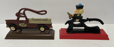 Lote de 2 Camiones Soldado Cascanueces Metal Fundido Pintado De Colección Chestnut Creek Foto 1 de 4